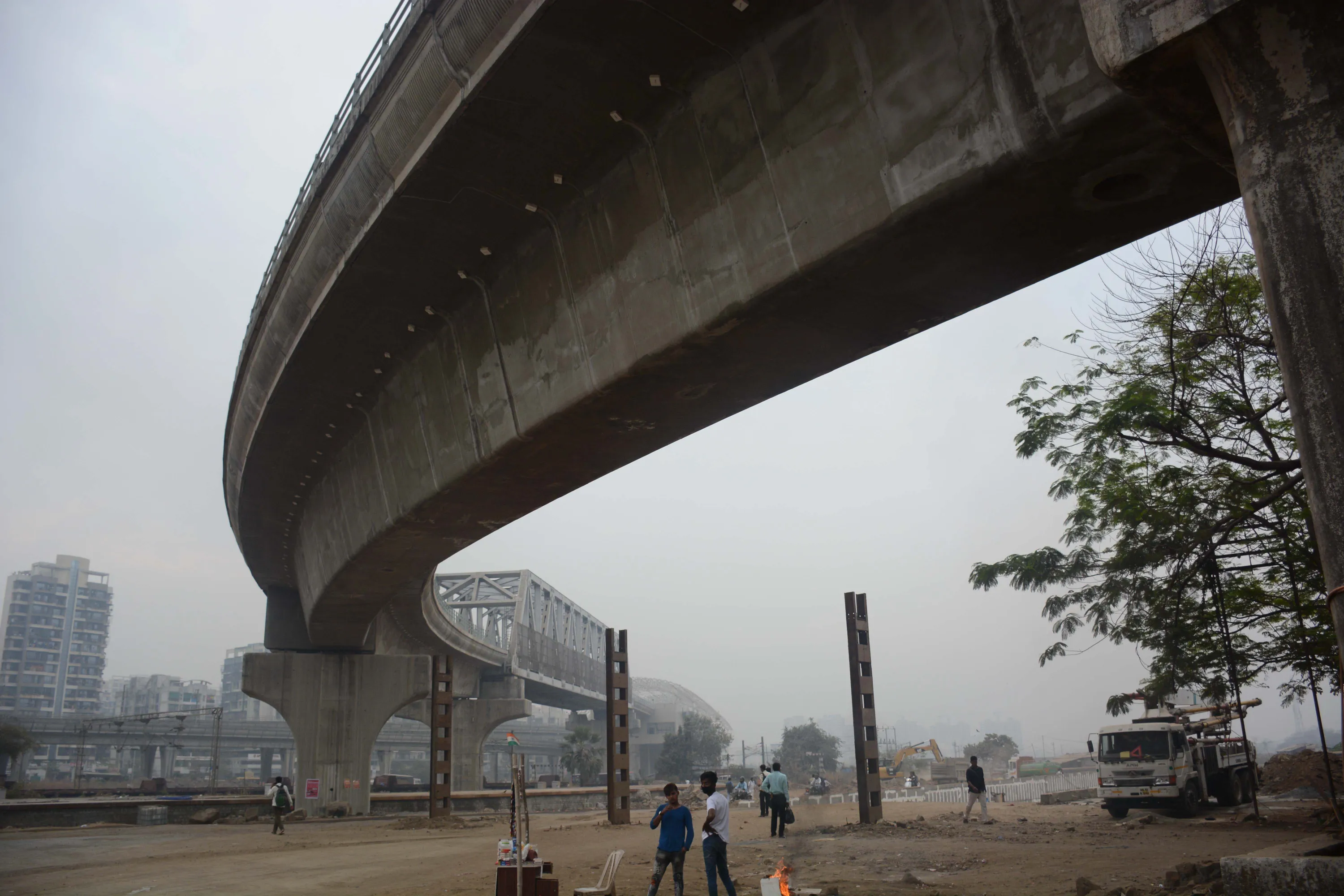 Navi Mumbai Railway Crossings 1