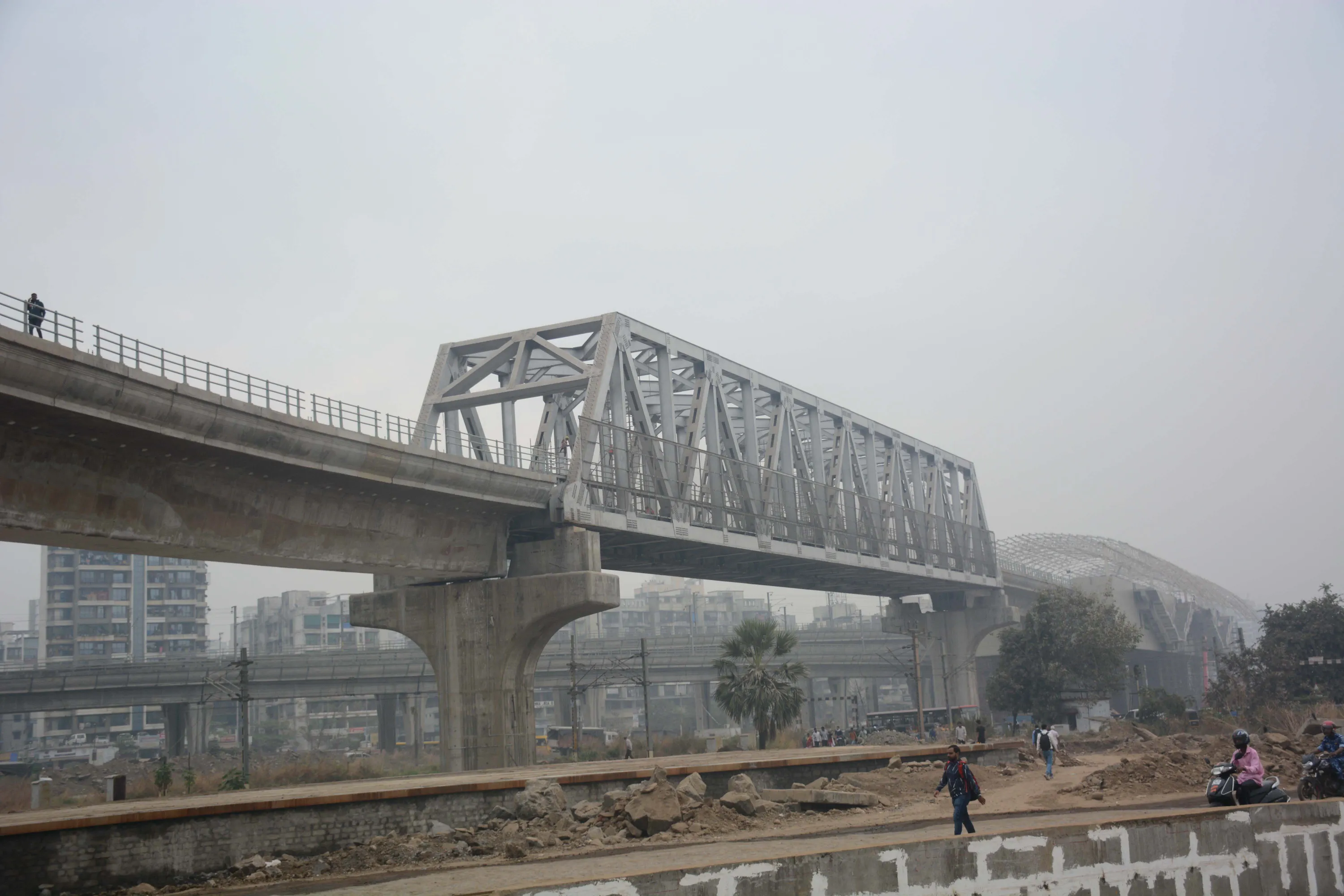Navi Mumbai Railway Crossings 3