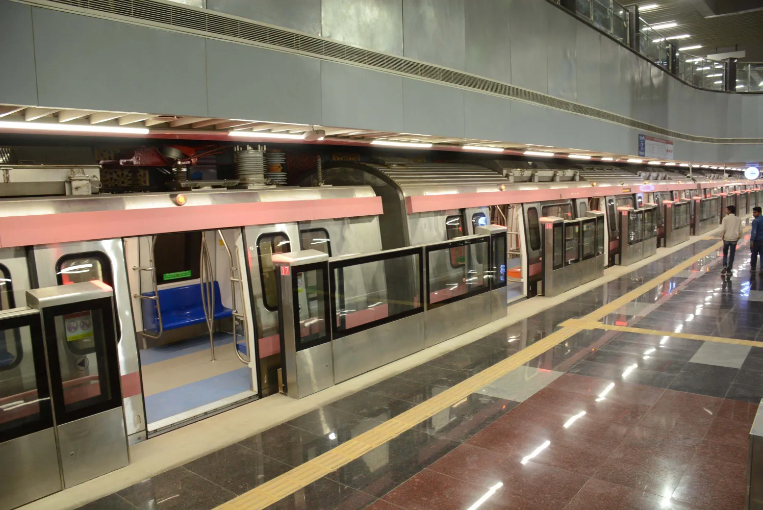 DMRC Delhi Metro CC20 8