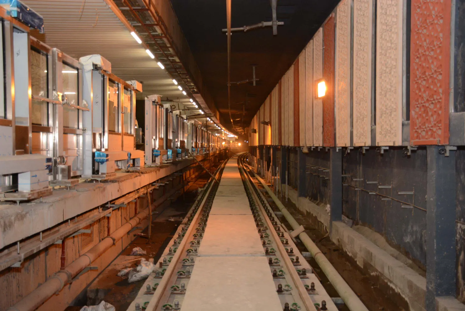 DMRC Delhi Metro CC24 7