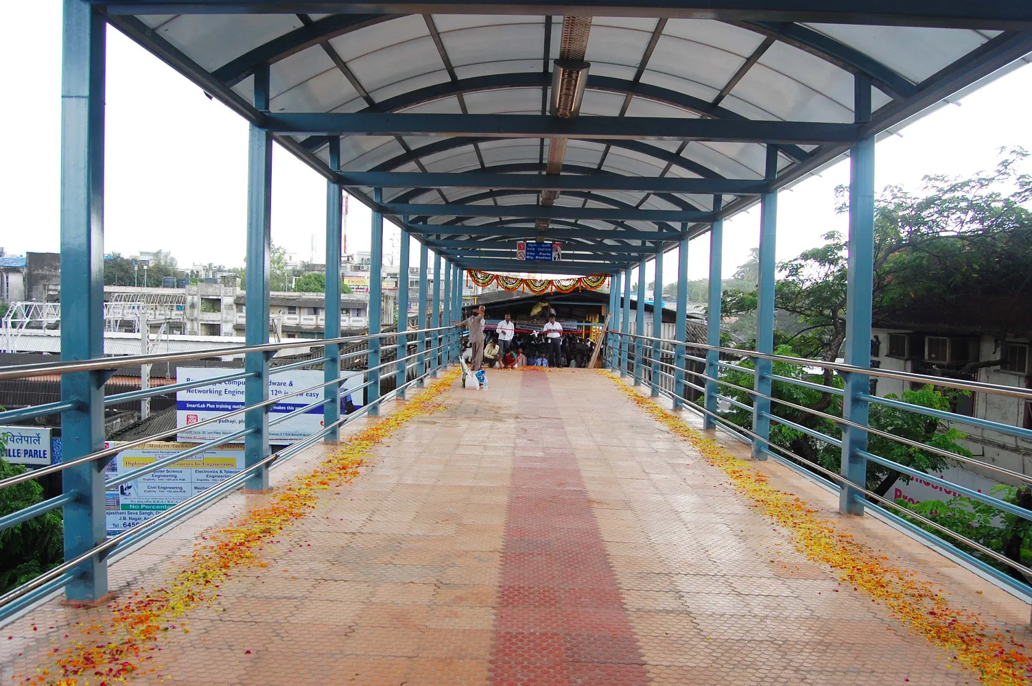 Vile Parle Skywalk